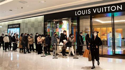 pros of louis vuitton expanding into china|Louis Vuitton global expansion.